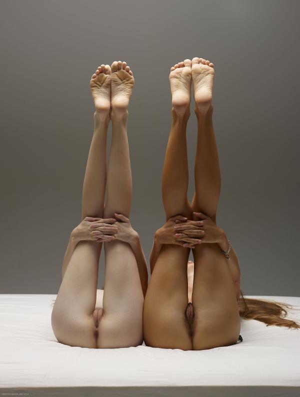 Emily och Milena kroppsskulpterar #49